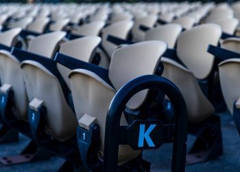 Making Payments at the Super Bowl a Contact-less Sport