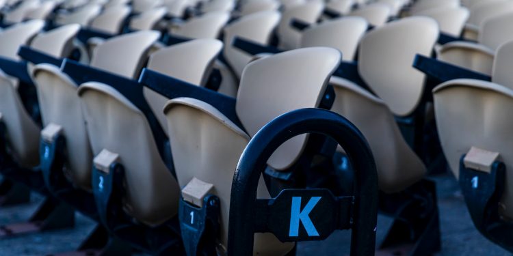 Making Payments at the Super Bowl a Contact-less Sport