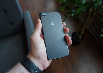 Decathlon Sports Opens Cashless US Store With IPhone Payment Interface