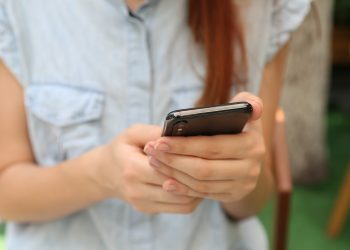 36.4% of People in the UK Don’t Track Their Mobile Spending