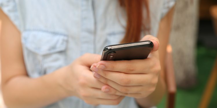 36.4% of People in the UK Don’t Track Their Mobile Spending