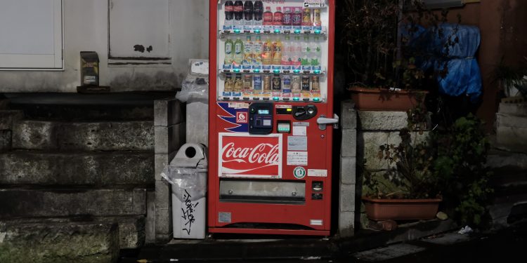 In 2016, there were an estimated 3.5 million US vending machines, 2017 saw a shocking decline: