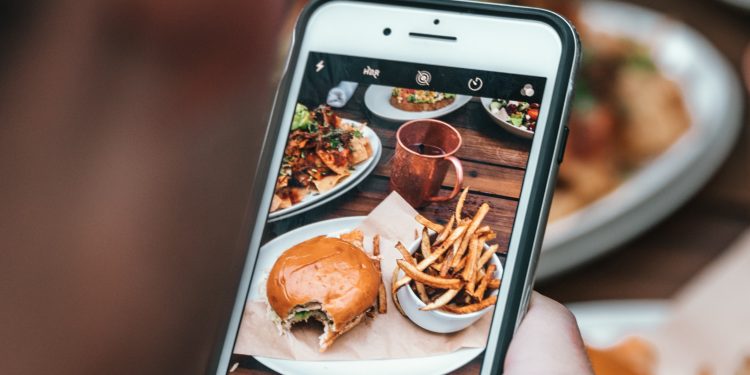 The Promise of Mobile Payment Solutions in Transforming Restaurant and Food Delivery Business