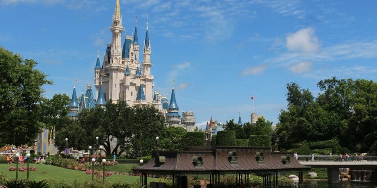 Disney World Restaurants Serve Up Mobile Order and Pay