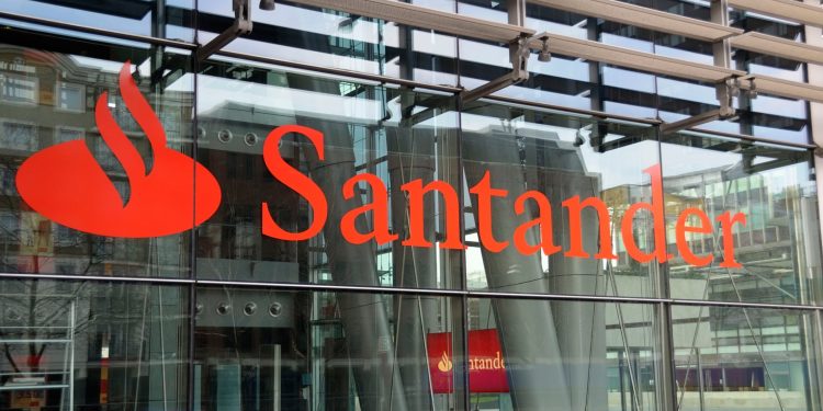Elavon and Santander UK Renew Longstanding Alliance
