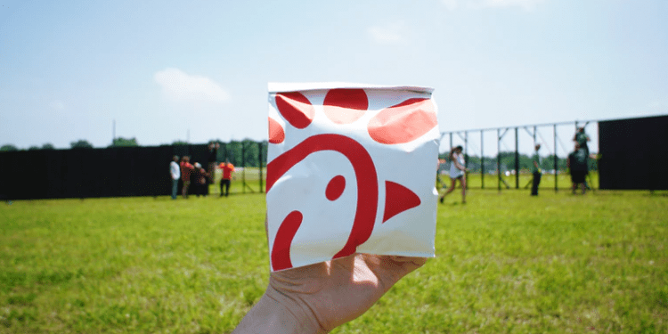 Mobile Order and Pay Apps Get Fastest Food For Chick-fil-A and Taco Bell Customers