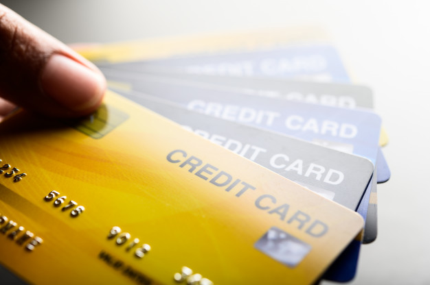 Credit Card Revenue: Before Large Charge Offs, Underlying Interest Revenue Risk