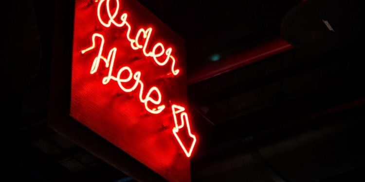 Taco Bell Serves Up Only Digital Orders In Times Square - PaymentsJournal