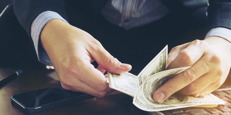 Cashflow real-time payments, managing cash flow