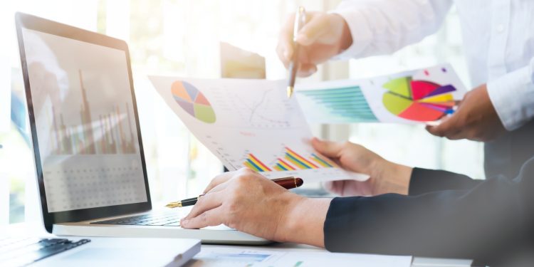 Varos Aggregates Data to Help e-Commerce Companies Compare KPIs