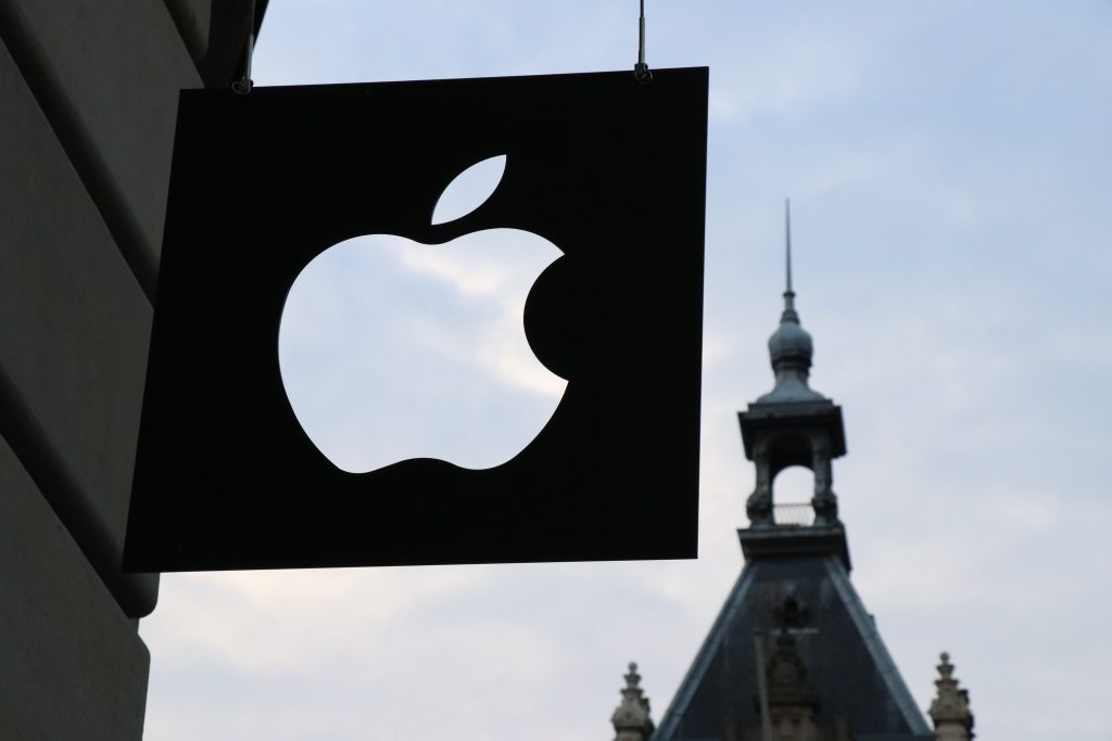 Apple savings accounts Direct Financial Service Plans from Apple Cause Fintech Stock Decline