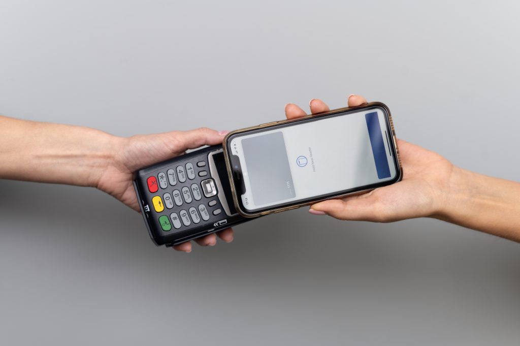 The Challenges & Rewards of Digital Wallets for E-Commerce Businesses