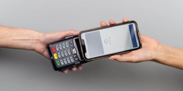 The Challenges & Rewards of Digital Wallets for E-Commerce Businesses