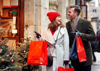 Exploring the E-Commerce Trends Retailers Are Relying on This Holiday Season