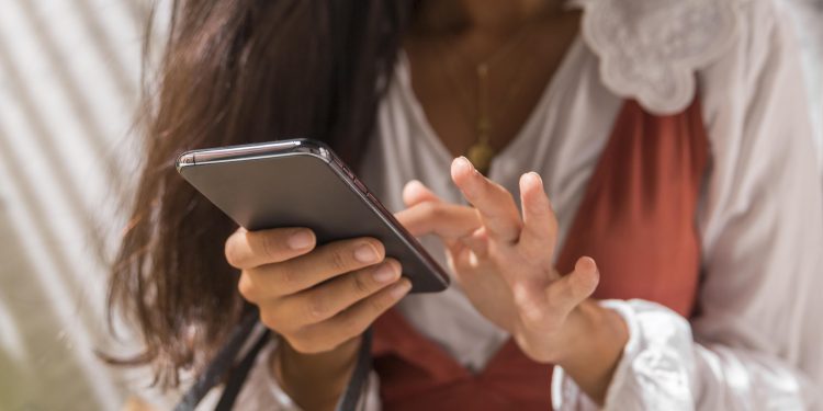 mobile wallet, VIP shopping millennials