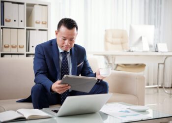 ai wealth management, Revolut Business API